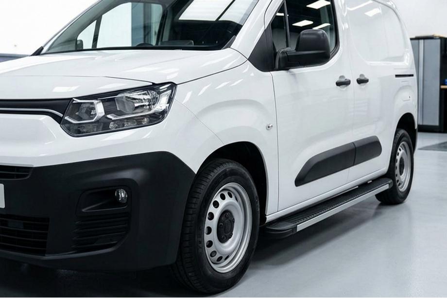 Peugeot Partner/Rifter 2019- Pedane Laterali Maya V1 (2 pz, Alluminio) Image