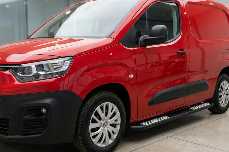 Opel Combo 2019- Pedane Laterali Tayga V2 (2 pz, Alluminio) Image