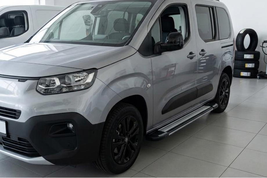 Opel Combo 2019- Pedane Laterali Rainbow (2 pz, Alluminio) Image