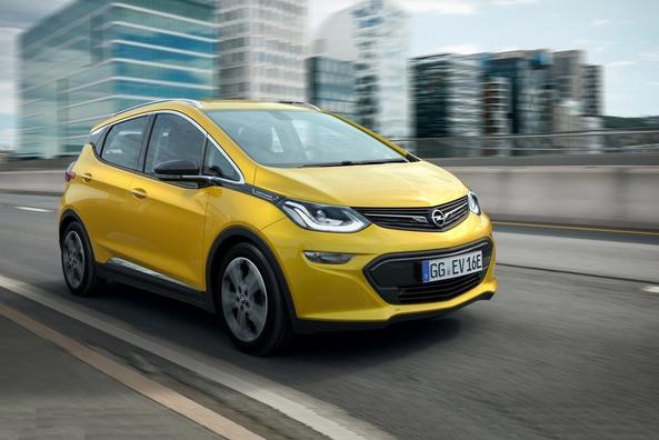 Sfoglia elettrico berlina compatta di Opel Ampera-e