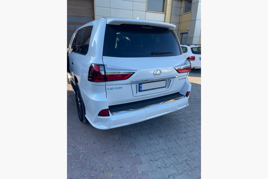 Lexus LX570/450d 2008-2022 Kit conversione facelift da modello 2008-2016 a TRD Superior (2016-2020) Foto 6