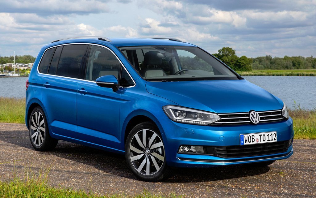 Revisione del furgone compatto Volkswagen Touran di seconda generazione