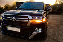 Toyota Land Cruiser 200 2007-2021 Palpebre fari con LED (2016↗) foto 6