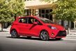 Recensione aggiornato costruisce berlina Toyota Yaris foto 2