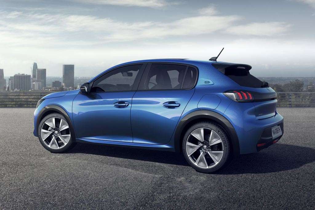 La nuova generazione della berlina compatta Peugeot 208