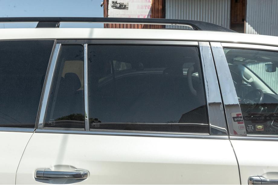 Lexus LX570/450d 2008-2022 Kit completo cornici finestrini e montanti acciaio inox Foto 13