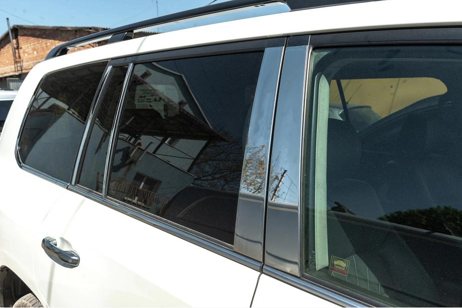 Lexus LX570/450d 2008-2022 Kit completo cornici finestrini e montanti acciaio inox Foto 3