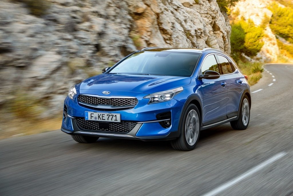 Sfoglia berlina fuoristrada KIA Xceed