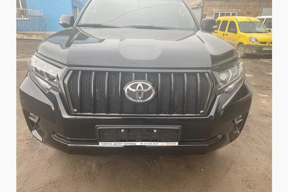 Toyota Land Cruiser Prado 150 2009-2023 Griglia 2017↗ LED (Zeus Black, con palpebre Black) Foto 11