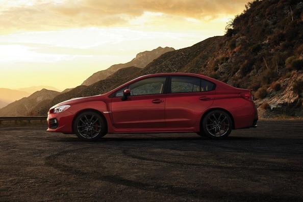 L’berlina sportiva Subaru WRX Foto 11