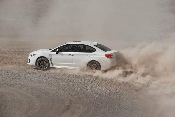 L’berlina sportiva Subaru WRX Foto 4