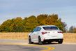 Panoramica di una berlina compatta Acura ILX foto 13