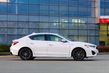 Panoramica di una berlina compatta Acura ILX foto 7