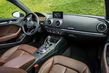 Panoramica di una berlina compatta Audi A3 foto 8