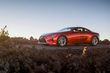 Panoramica di una coupé ad alte prestazioni Lexus LC500 foto 2
