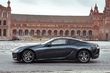 Panoramica di una coupé ad alte prestazioni Lexus LC500 foto 4