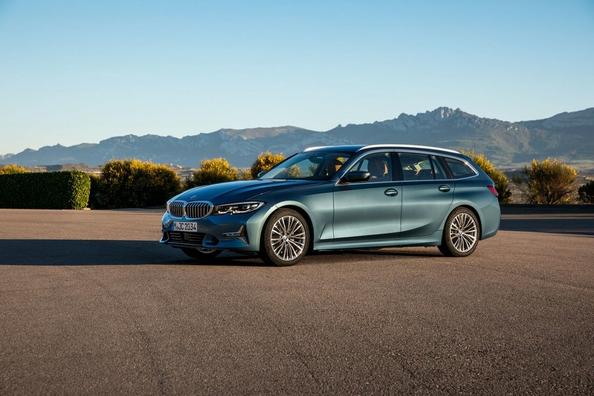 La settima generazione della station wagon BMW Serie 3 Touring
