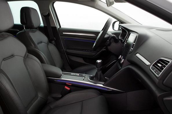 Sfoglia berlina Renault Megane quarta incarnazione Foto 9