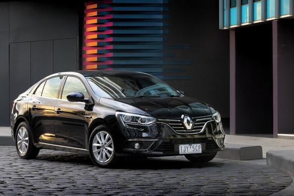 Sfoglia berlina Renault Megane quarta incarnazione Foto 13