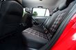 Panoramica della berlina sportiva Volkswagen Golf GTI foto 8