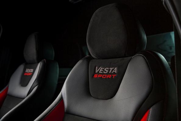 Sport modifica berlina Lada Vesta Sport Foto 8