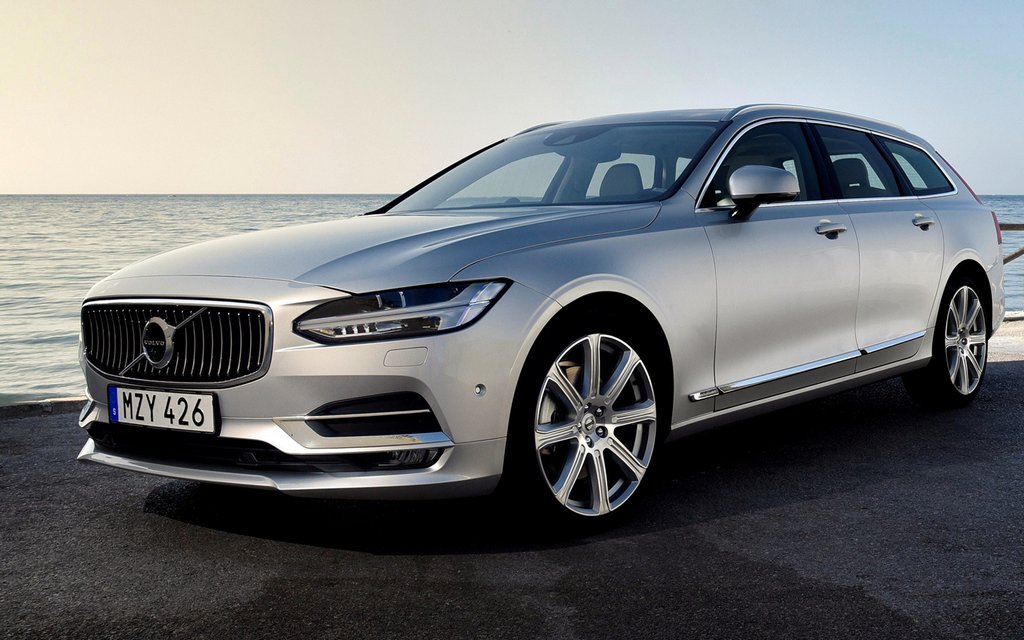 Sfoglia full-size station wagon Volvo V90