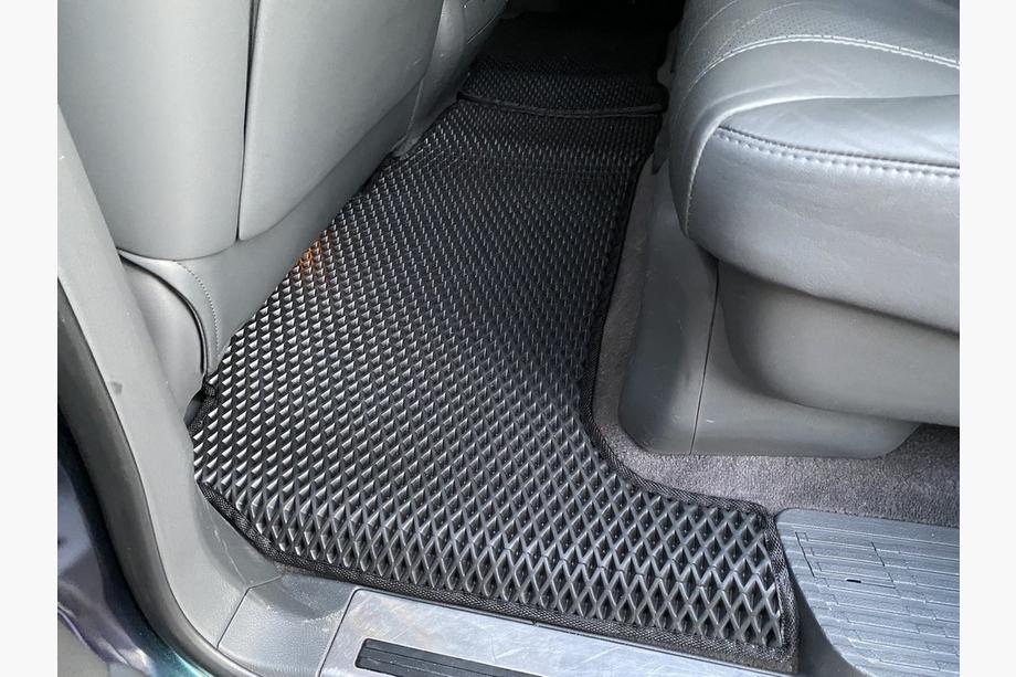 Toyota Land Cruiser 200 2007-2021 Tappetini in poliuretano EVA (2007-2012, neri) Foto 3