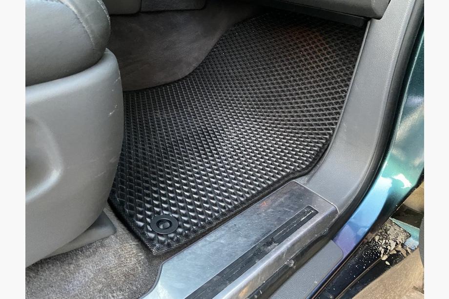 Toyota Land Cruiser 200 2007-2021 Tappetini in poliuretano EVA (2007-2012, neri) Foto 8