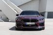 Panoramica della berlina sportiva BMW M8 Gran Coupé foto 1