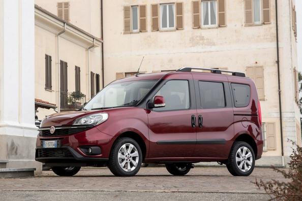 Revisione del furgone compatto aggiornato Fiat Doblo