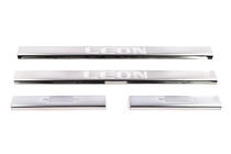 Seat Leon 2013-2020 Battitacco Carmos V1 (4 pz, acciaio inox) foto 2