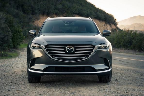 Sette posti crossover Mazda CX-9 seconda generazione