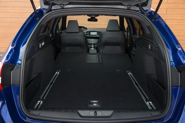 Recensione aggiornato Peugeot 308 SW station wagon Foto 11