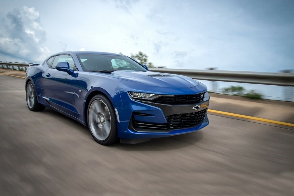 Modifica restyling della coupé sportiva Chevrolet Camaro
