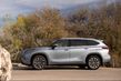 Una nuova generazione di crossover Toyota Highlander foto 7