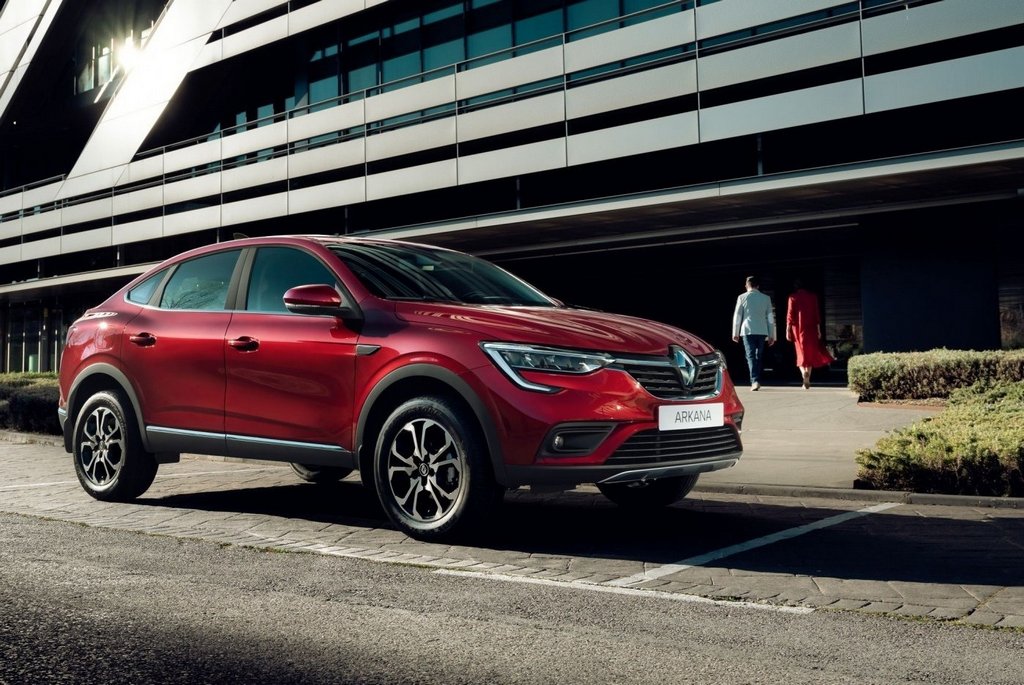 Panoramica compatta crossover di Renault Arkana