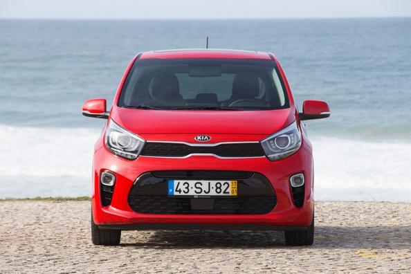 La terza incarnazione di una berlina compatta KIA Picanto