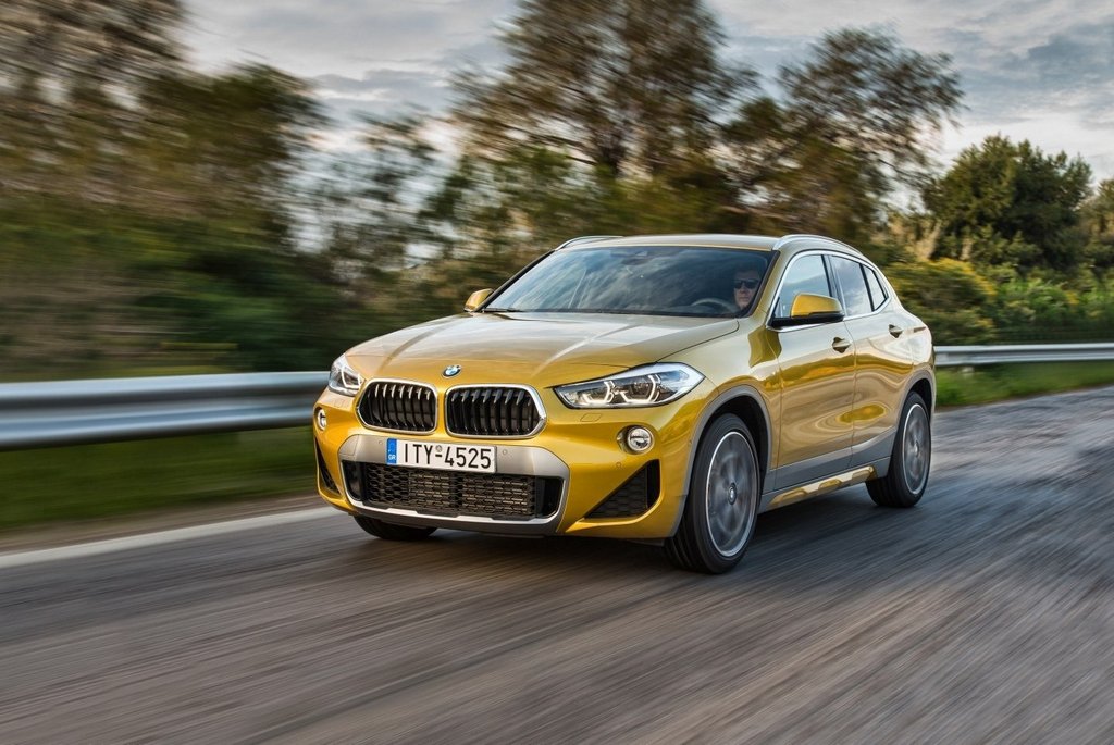 Crossover compatto coupé BMW X2