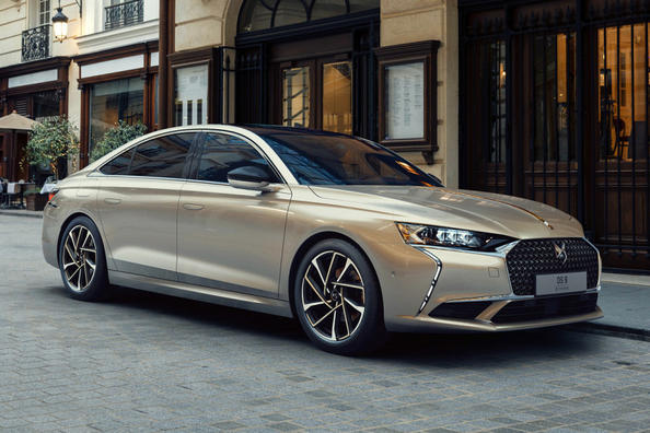 Recensione del nuovo premio berlina DS 9