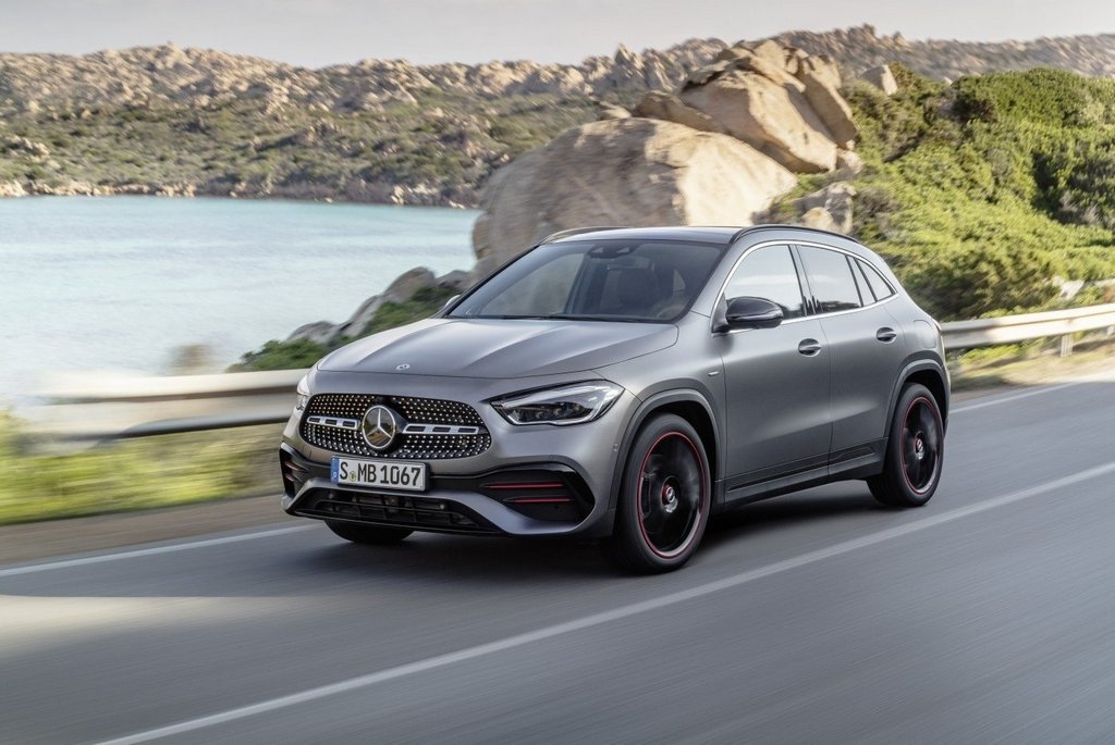 Recensione premio crossover compatto di Mercedes-Benz GLA-Class