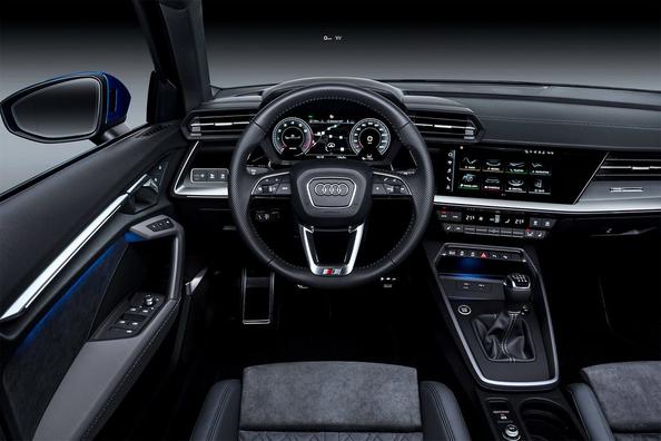La quarta generazione premium berlina Audi A3 Sportback Foto 7