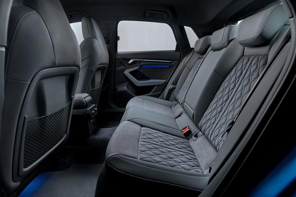 La quarta generazione premium berlina Audi A3 Sportback Foto 5