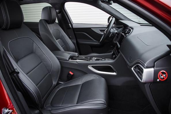 Di medie dimensioni di crossover premium Jaguar F-Pace Foto 11