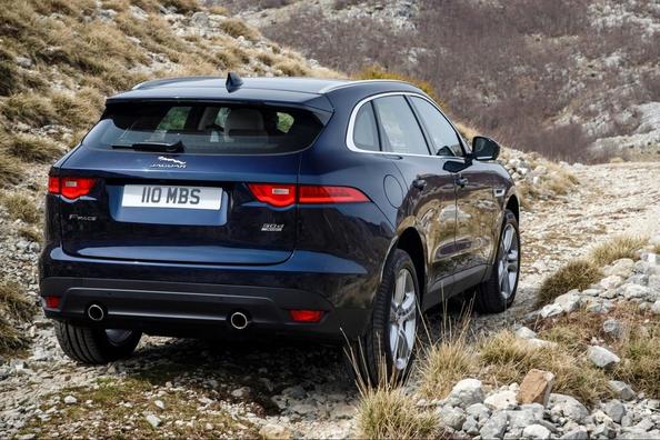 Di medie dimensioni di crossover premium Jaguar F-Pace Foto 5