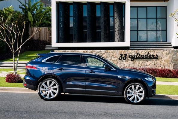 Di medie dimensioni di crossover premium Jaguar F-Pace Foto 4