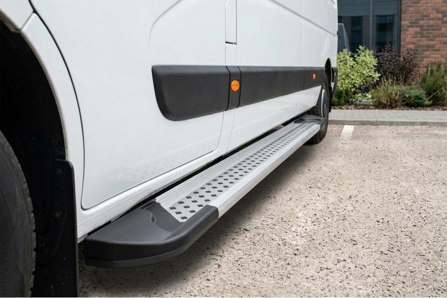 Nissan NV400 2010-2024 Pedane Laterali New Vision Grey (2 pz, Alluminio) Image