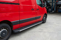 Renault Master 2011-2023 Pedane Laterali Maya V1 (2 pz, Alluminio) foto 1