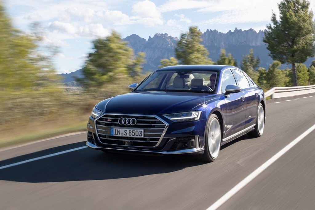 Sport berlina di lusso Audi S8