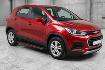 Chevrolet Trax 2012-2023 Pedane Laterali Maya Red (2 pz, Alluminio) foto 1