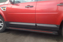 Land Rover Freelander II 2006–2014 Pedane Laterali Maya Red (2 pz, Alluminio) foto 4